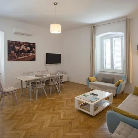 Town Place Apartamento